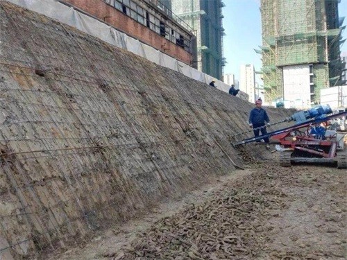 高港建筑边坡支护